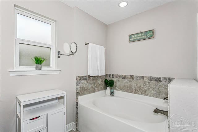 1911 Ladybird Ln, Gulf Breeze FL 32563 photo 19
