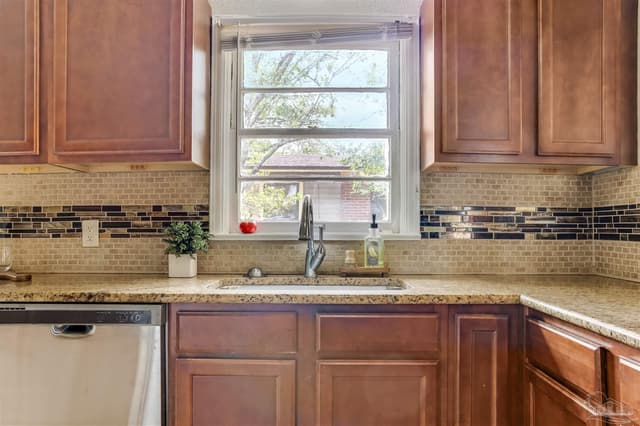 115 W Jordan St, Pensacola FL 32501 photo 16