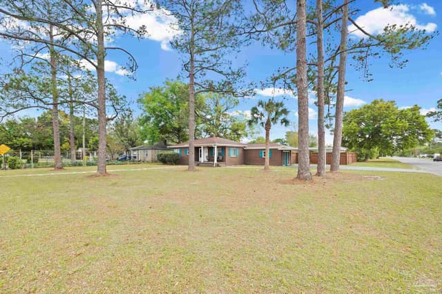 1801 E Cross St, Pensacola FL 32503 photo 5