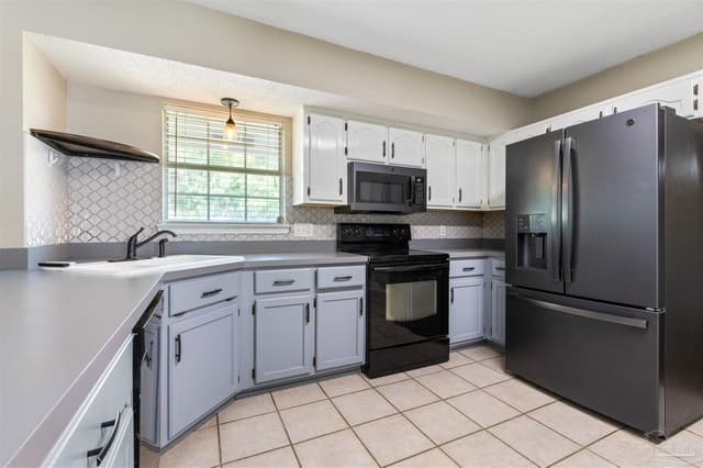 6059 Gillette Dr, Milton FL 32570 photo 8