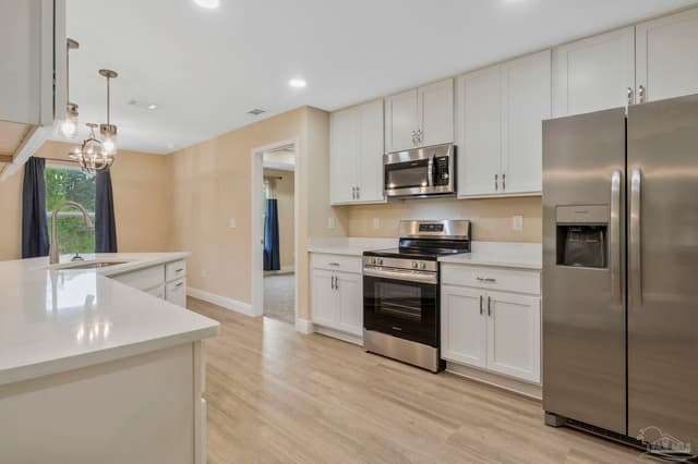 295 W Kingsfield Rd, Cantonment FL 32533 photo 9