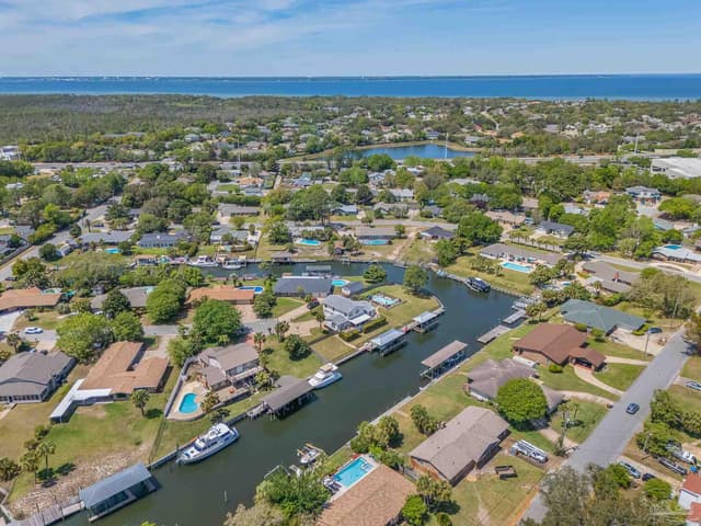 1044 Aquamarine Dr, Gulf Breeze FL 32563 photo 66