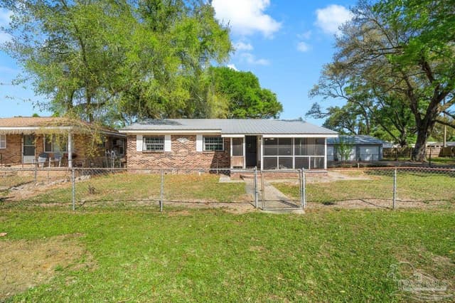 7922 Griffith Ave, Pensacola FL 32534 photo 2