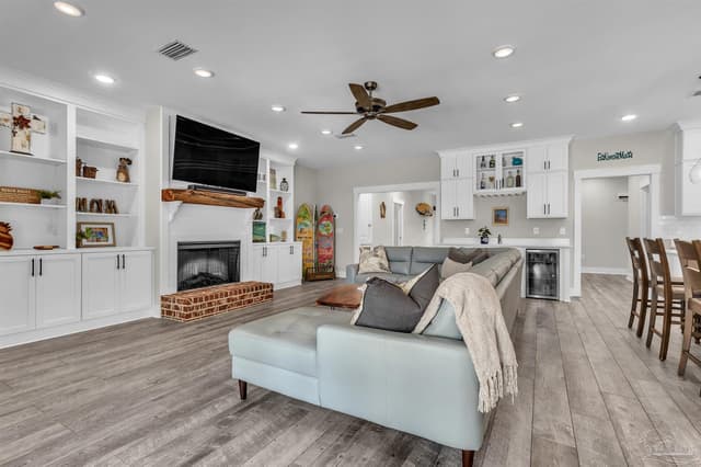 107 Countri Ln, Cantonment FL 32533 photo 3