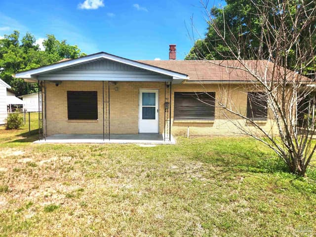 4 Bertram St, Pensacola FL 32506 photo 2