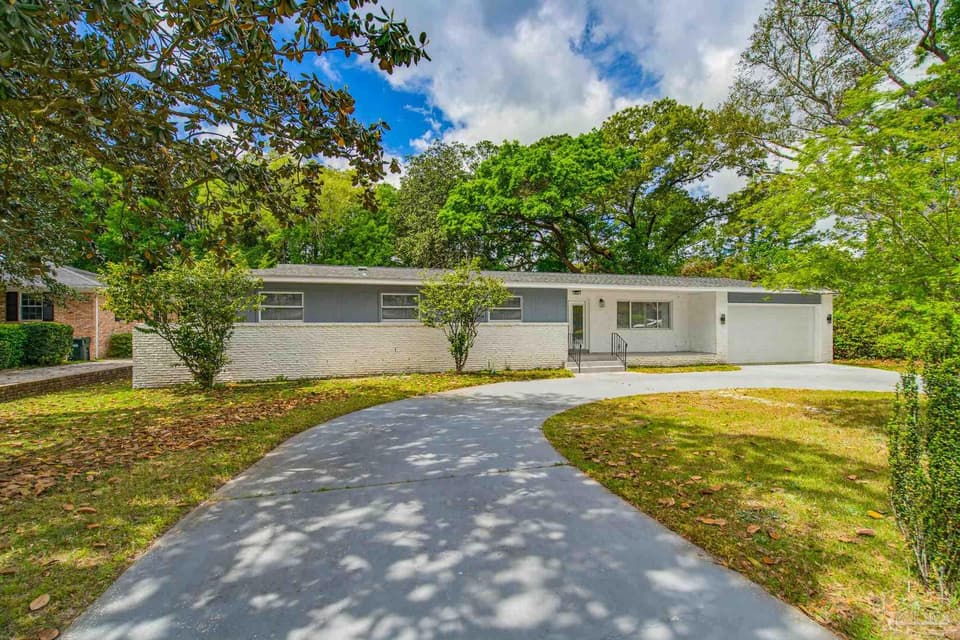8835 Burning Tree Rd, Pensacola FL 32514 photo 1