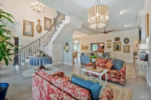 2367 Greenbrier Blvd property photo
