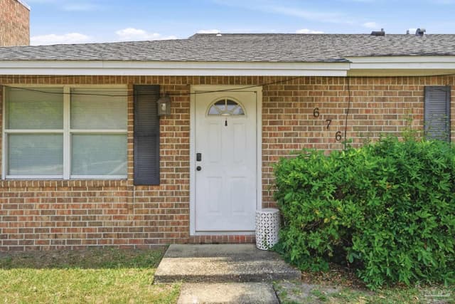 676 S 72nd Ave, Pensacola FL 32506 photo 4