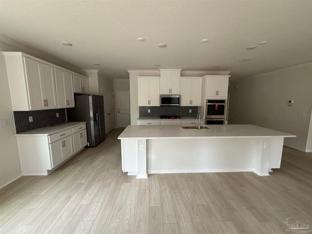 10810 Lucie Ct, Pensacola FL 32526 photo 4