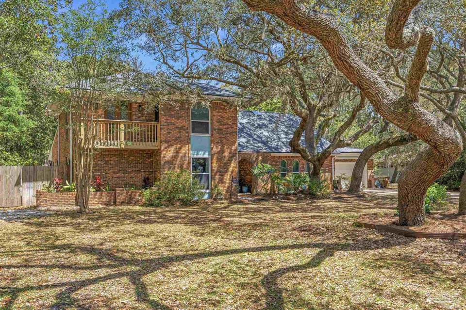 1555 Oak Shore Dr, Gulf Breeze FL 32563 photo 1