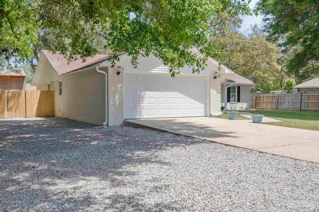 7240 Mier Henry Rd, Pensacola FL 32506 photo 4