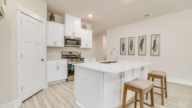 2132 Chirping Cricket Ct, Gulf Breeze FL 32563 photo 2