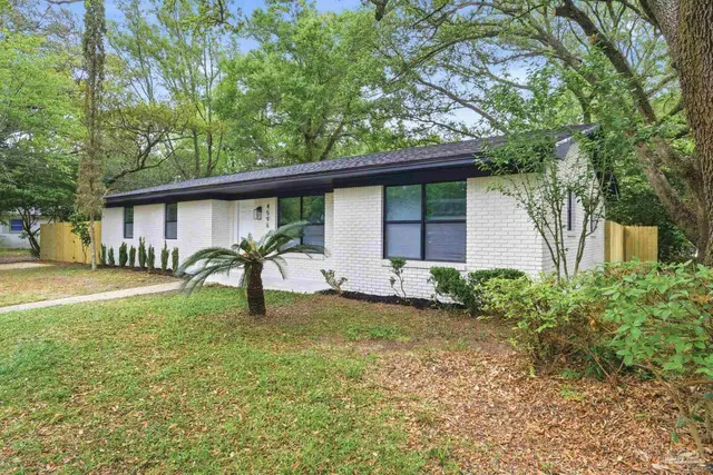4596 Monpellier Dr property photo