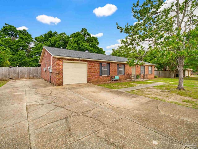 8375 Strasburg Rd, Pensacola FL 32514 photo 5