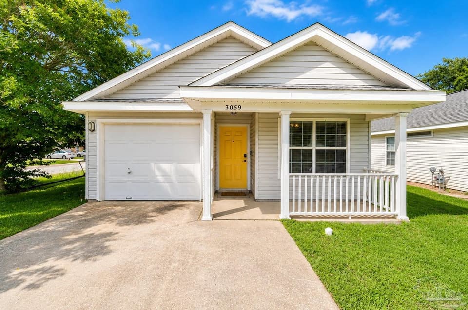 3059 Flintlock Dr, Pensacola FL 32526 photo 1