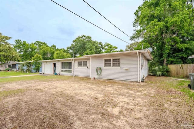 26 Adkinson Dr, Pensacola FL 32506 photo 3