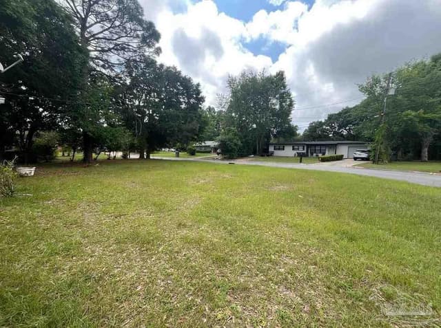 4506 Lemoyne Ln, Pensacola FL 32505 photo 4