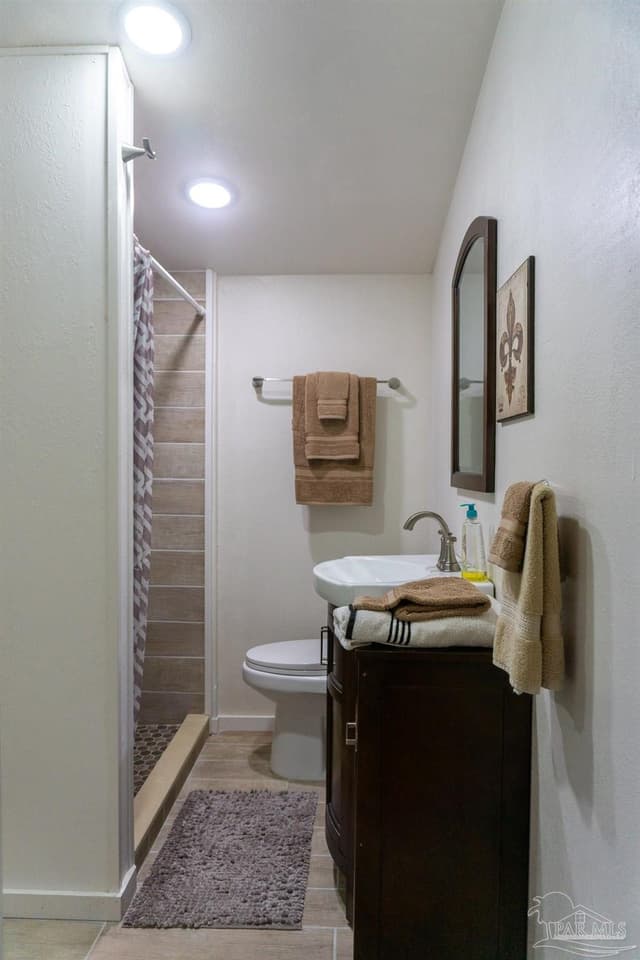 9030 Gulf Beach Hwy, Pensacola FL 32507 photo 18