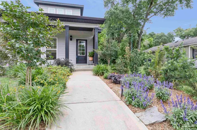 1132 I St property photo