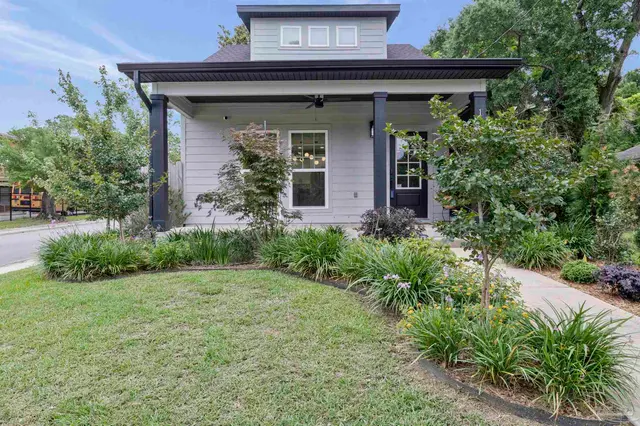 1132 I St property photo