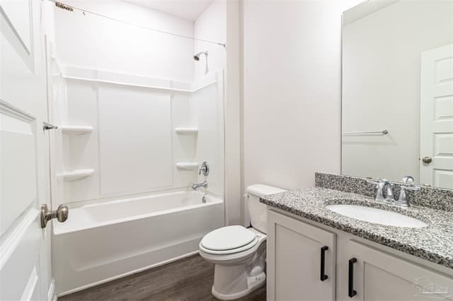 3172 Heritage Oaks Cir, Navarre FL 32566 photo 15