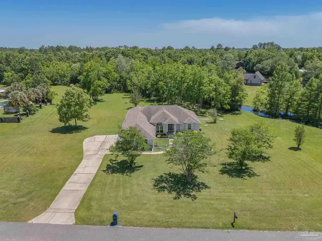 435 Meander Ln property photo