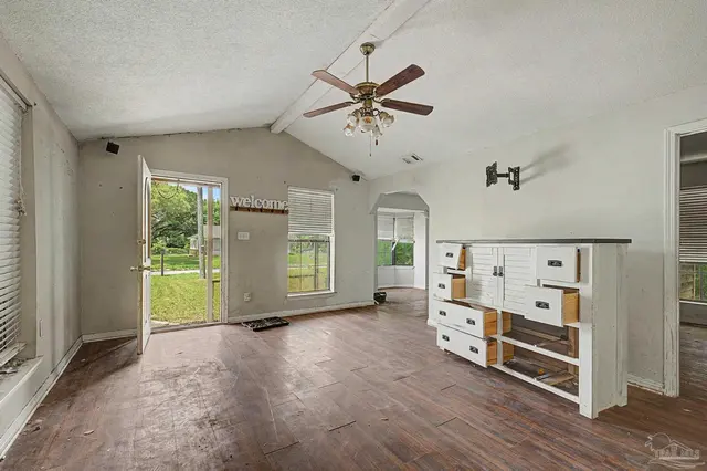 219 Arbor Ave property photo