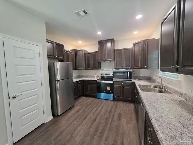 2315 Gadsden St property photo