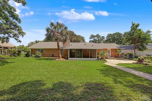 204 Nandina Rd property photo