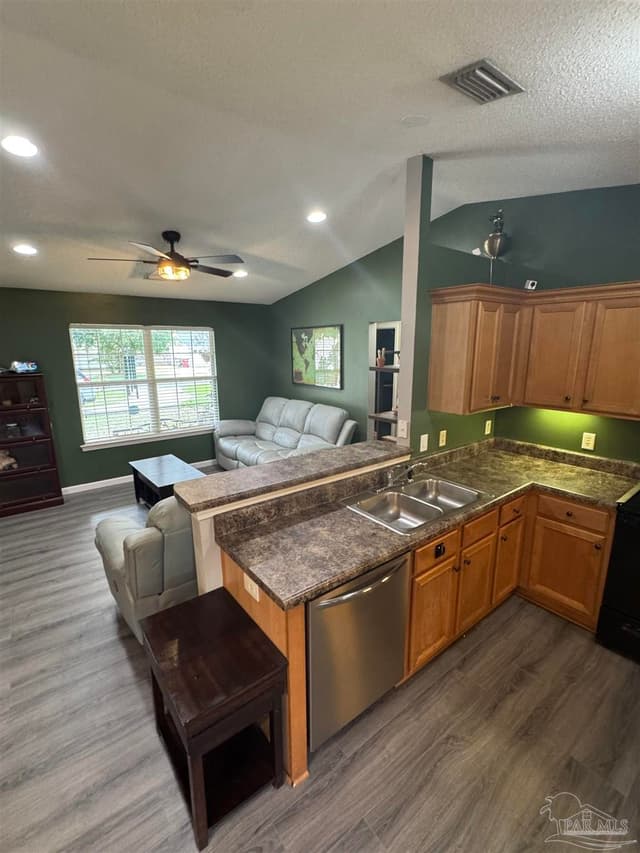 7262 Birdie Ln, Milton FL 32570 photo 5