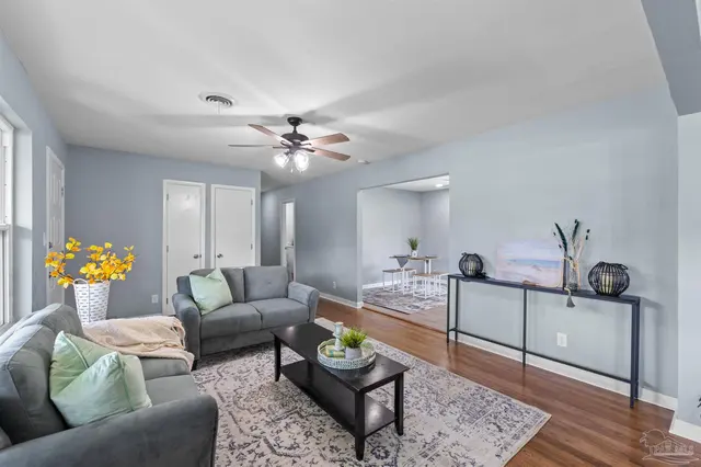 100 Savannah St property photo
