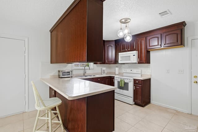 2703 Memphis Cir, Pensacola FL 32526 photo 12