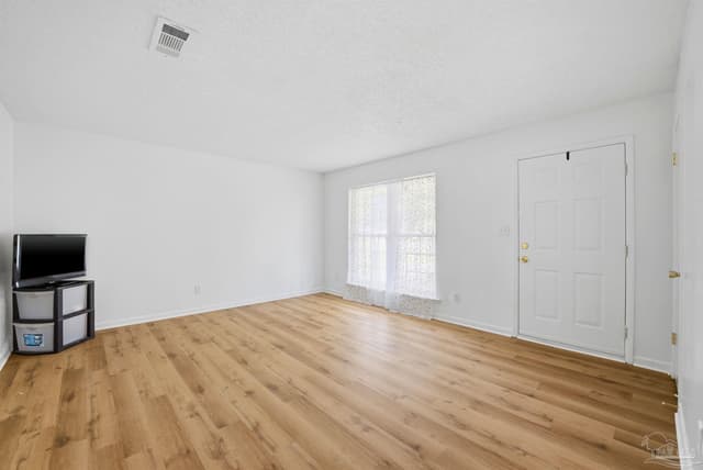 2703 Memphis Cir, Pensacola FL 32526 photo 7