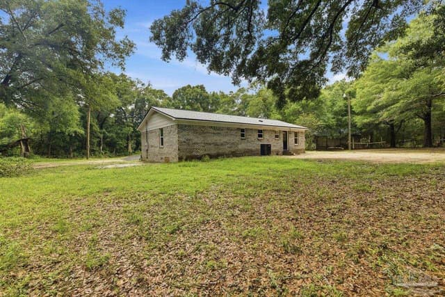 10598 Kansas Ave, Milton FL 32583 photo 6