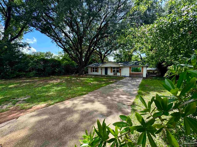 4700 Dean Dr, Pace FL 32571 photo 4