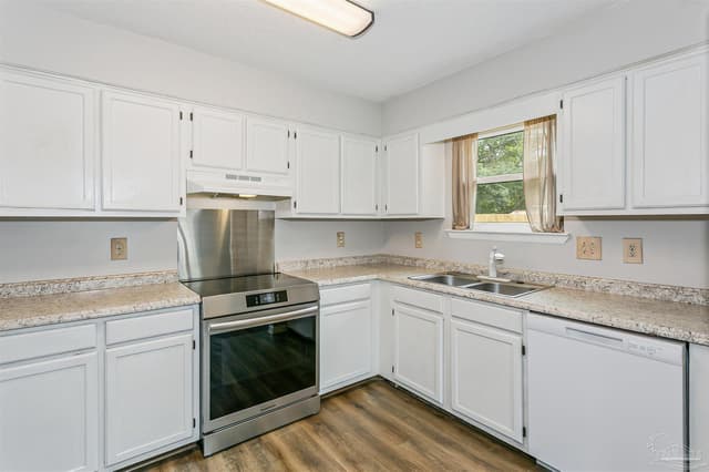 2182 Calle De Cantabria, Navarre FL 32566 photo 12