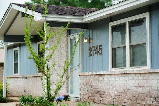 2745 Godwin Ln property photo
