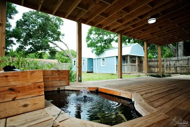 2745 Godwin Ln property photo