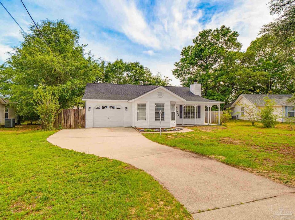 5984 Savannah Dr, Milton FL 32570 photo 1