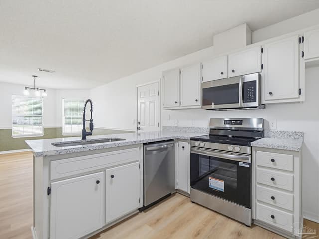 5984 Savannah Dr, Milton FL 32570 photo 15