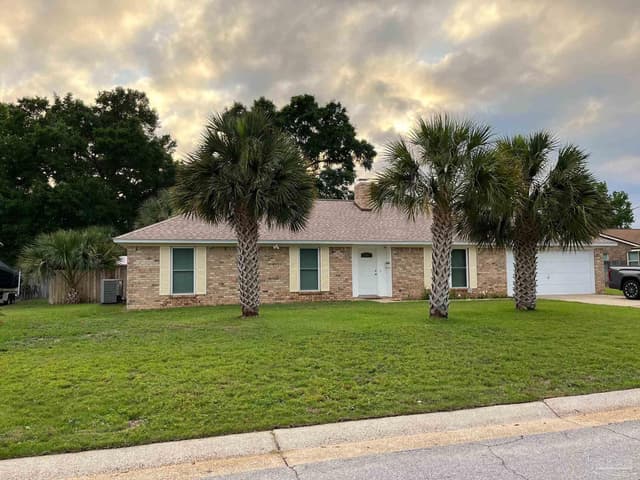 1801 Conway Dr, Pensacola FL 32503 photo 2