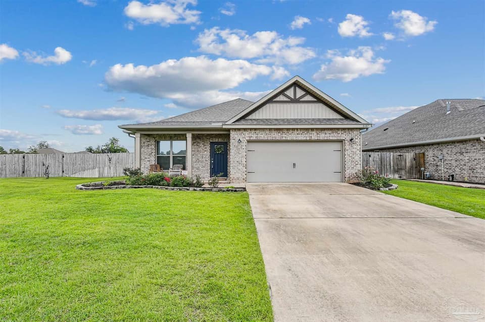 8487 Twenty One Oaks Ln, Pensacola FL 32526 photo 1