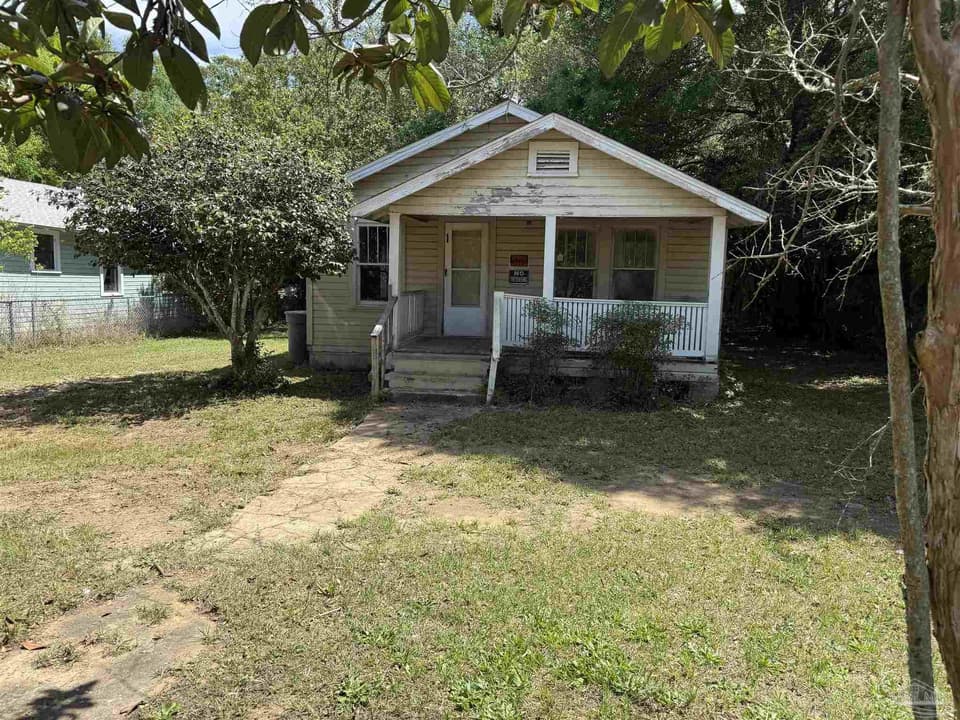 910 N 57th Ave, Pensacola FL 32506 photo 1