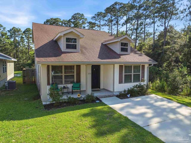 331 Cardinal Cove Ct, Pensacola FL 32504 photo 2