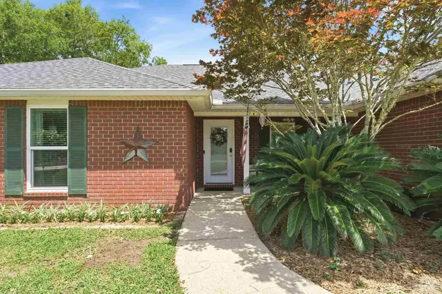 952 Lake Aire Dr property photo