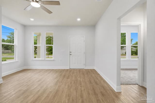 5429 Statler Ave, Pensacola FL 32507 photo 2