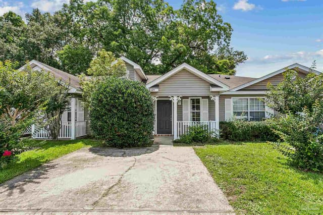 8169 Heirloom Dr, Pensacola FL 32514 photo 2