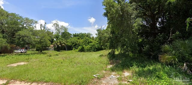 24 Bobe St property photo