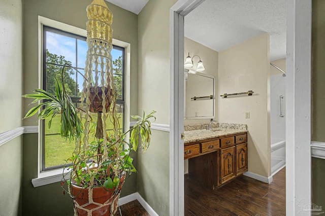 5580 Woodridge Dr, Milton FL 32570 photo 18