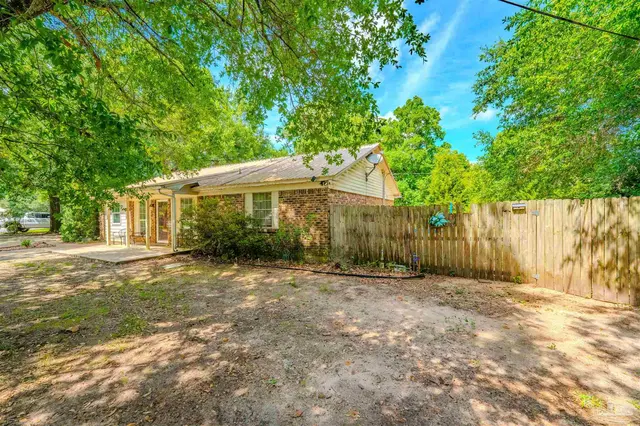 5800 Wickford Ln property photo